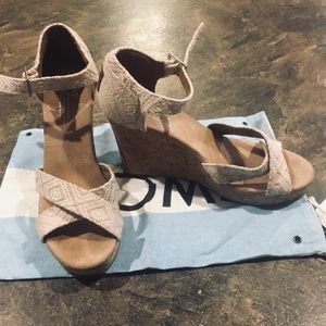 Toms Sienna wedges sz 8.5W